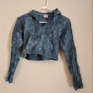 Hooded tie-dyed crop top